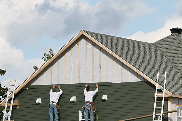 Professional Siding Contractor technician working in Lilesville, NC